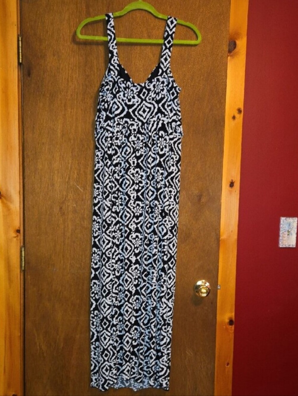 3 Beautiful Maxi Dresses - Picture 3 of 10
